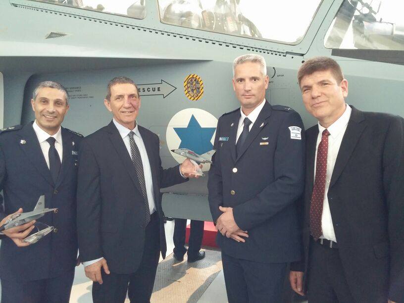 'סה-לה-ביא': מטוס ה״לביא״ הראשון הועבר היום לידי חיל-האוויר ומשרד הבטחון, בטקס הגלילה שנערך בחברת ״איירמאקי״
