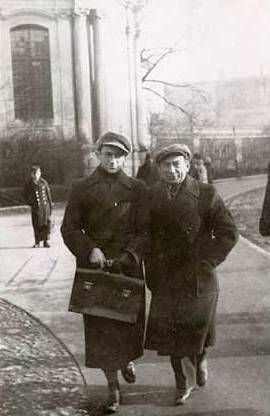 Abraham Sutzkever és a Yiddish színhaz csillaga Noah nachbush 1939 Vilna.jpg